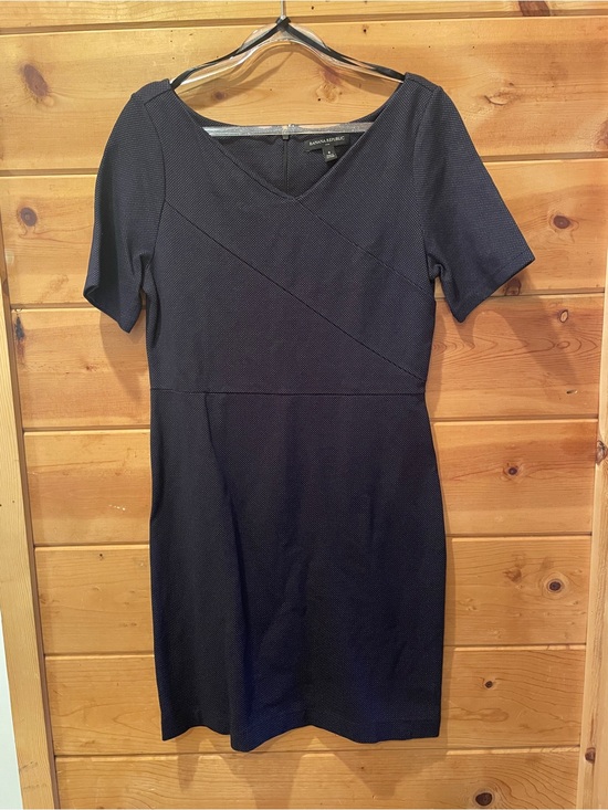 Banana Republic Dresses & Skirts - Banana Republic Women's Dress Navy Blue Polka Dot Print Stretch Knit Sheath